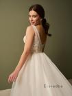Весільна сукня А-силуету з розрізом на спідниці "Marisel"