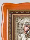 Ікони з фігурною рамкою із світлого дерева 060